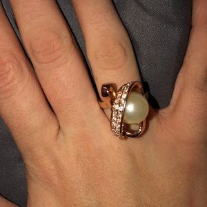 Elegant Rose gold ring